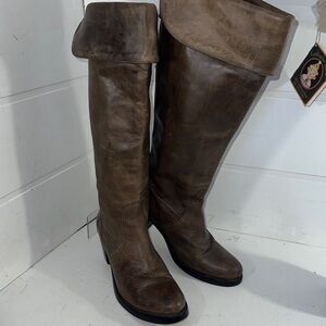 Frye brown leather tall pull-on block heel boot size 7 dark brown